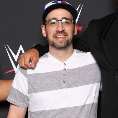 Profile Picture of James Deschamps (@JamesEBoy87) on Twitter