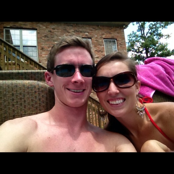 Profile Picture of Hillary Alldredge (@hillalldredge) on Poshmark
