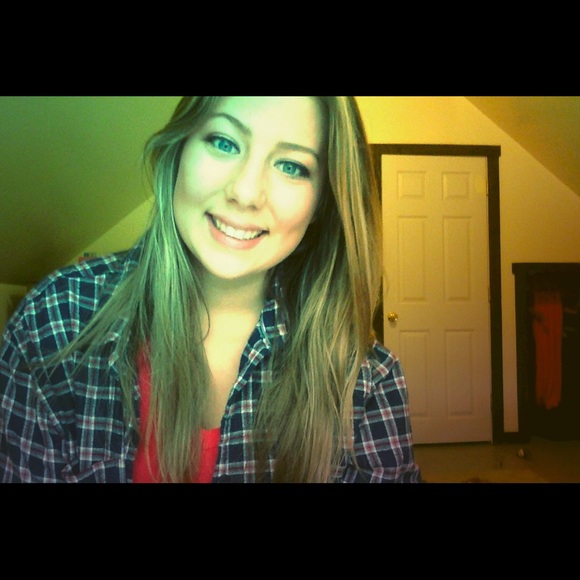 Profile Picture of Courtney Sordelet (@csord) on Poshmark