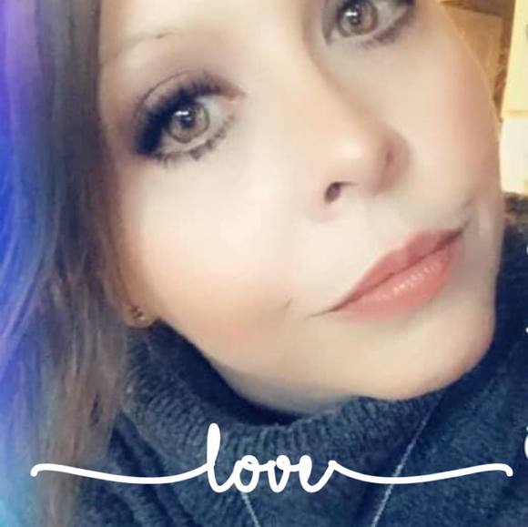 Profile Picture of Kimberly Lucas (@kimberlyluca495) on Poshmark