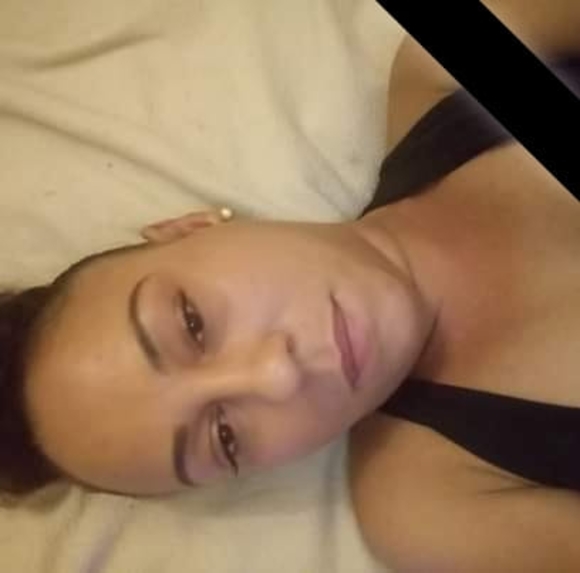 Profile Picture of Crystal Stokeling (@cstokeling221) on Poshmark