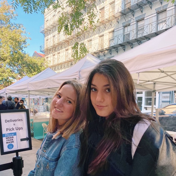 Profile Picture of Dylan Kling (@dylankling) on Poshmark