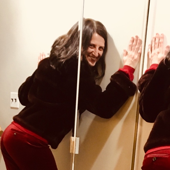 Natalie Musilli - Poshmark Profile Picture of Natalie Musilli (@natrose139) on Poshmark