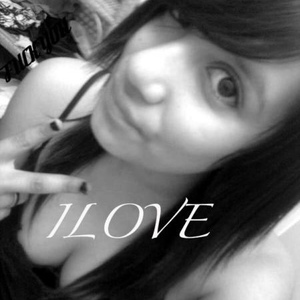 Profile Picture of Julia Chavez (@julia_matt) on Myspace