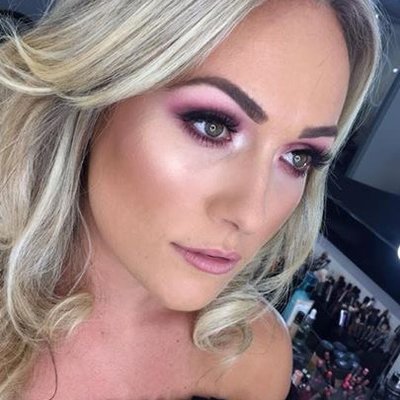 Profile Picture of Shauna Craig (@ShaunaWauna) on Twitter