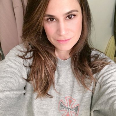 Profile Picture of Lisa Lianna (@FeatherLashBrow) on Twitter