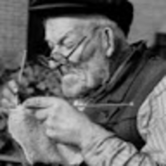 Profile Picture of Lori Lancaster (@lancaslo) on Poshmark