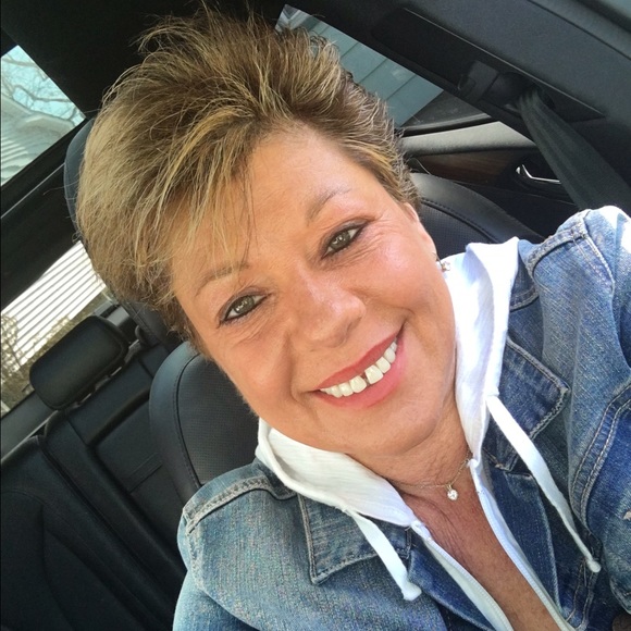 Profile Picture of Andrea Morabito (@jaminang) on Poshmark