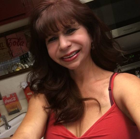 Profile Picture of Kimberly Silva (@kimberlysilv873) on Poshmark