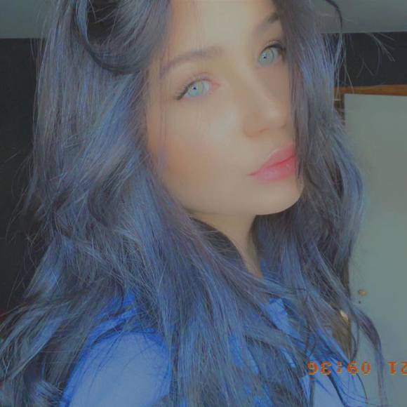 Profile Picture of Maura Bombiani (@maurabombiani) on Poshmark