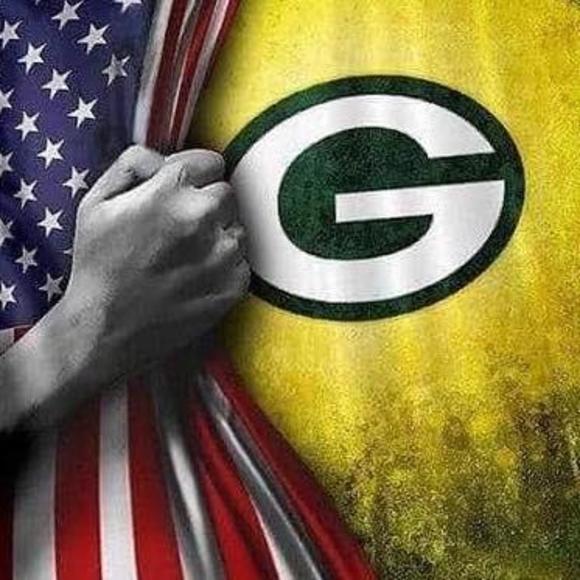 Profile Picture of Michael Mira (@packerfan93436) on Poshmark