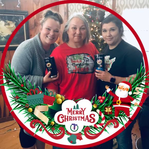 Profile Picture of Lindsay Tullos burks (@lindsayburks) on Poshmark