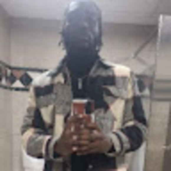 Profile Picture of Eugene Dixon (@lilgene85) on Poshmark