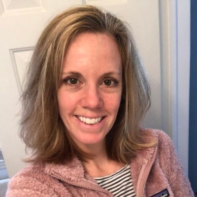 Profile Picture of Meredith Schaefer (@thewriteapple) on Twitter