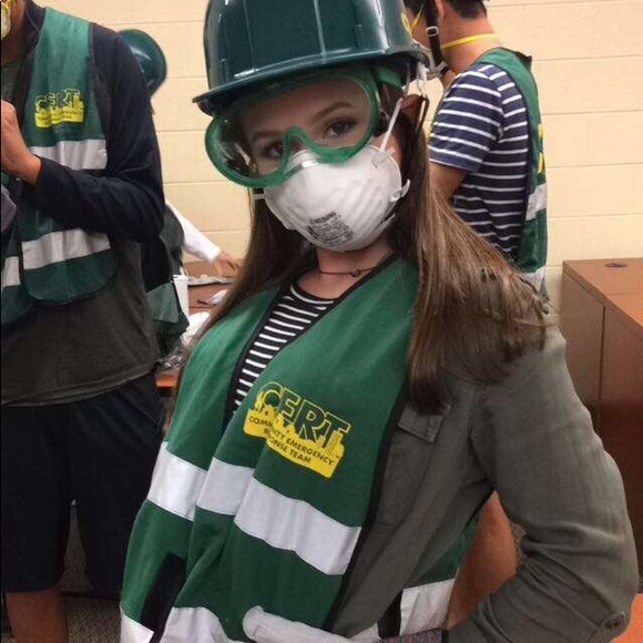 Profile Picture of Anna Lombardo (@annalombardoo) on Poshmark