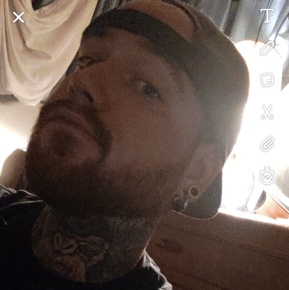 Matthew Dalton - Poshmark Profile Picture of Matthew Dalton (@mudb10) on Poshmark