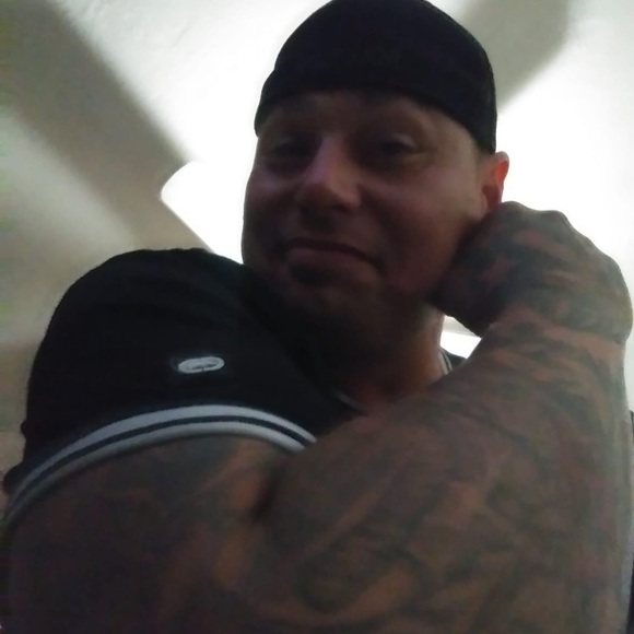 Profile Picture of Jeffrey Marlatt (@marlattjeffrey) on Poshmark