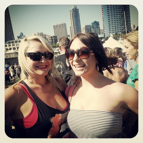 Profile Picture of Hillary Craynon (@hillz_ry) on Poshmark