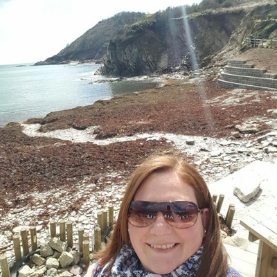 Profile Picture of Janet Crosland-Barrett (@janet_is_cros) on Twitter