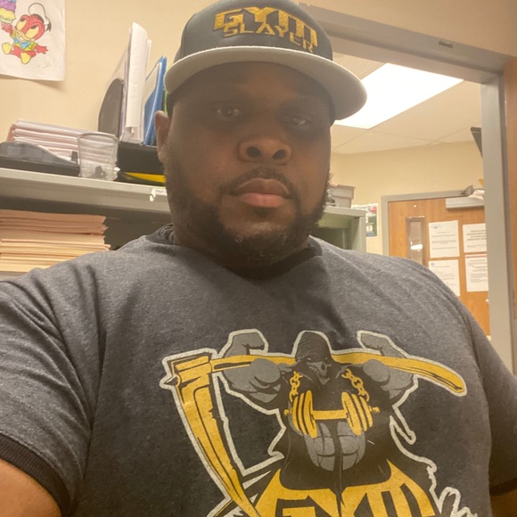 Profile Picture of James Adams (@jtadams3636) on Poshmark