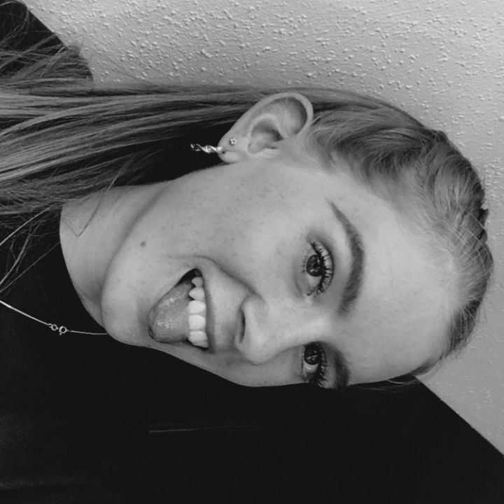 Profile Picture of Eva☀️ (@evarudn) on Tiktok