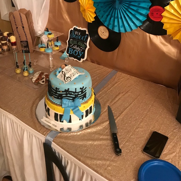 Daphne Moise - Poshmark Profile Picture of Daphne Moise (@moisedaphne) on Poshmark