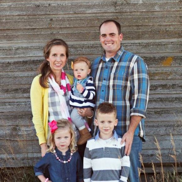 Profile Picture of Jana-jamie Zobell (@jzobell) on Poshmark