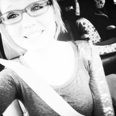 Profile Picture of Hailey Miles (@XxHAILEYY2xX) on Twitter