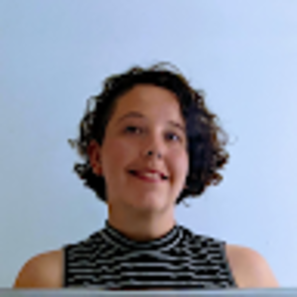 Profile Picture of Jo Billows (@jbillows) on Poshmark