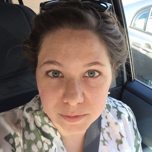 Profile Picture of Emily Sandmann (@sandmama) on Poshmark