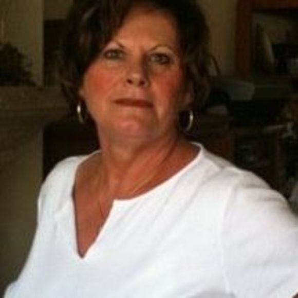 Profile Picture of Diana Rice (@rice_14006) on Poshmark