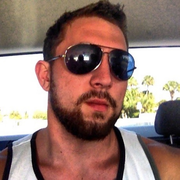 Profile Picture of Jordan Hawk (@jhawk929) on Poshmark