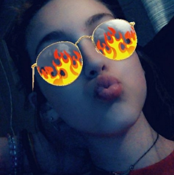 Profile Picture of Shiana Philabaum (@shaleybitch7710) on Poshmark