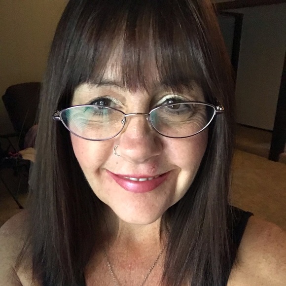 Profile Picture of Susan Viaclovsky (@sviaclovsky) on Poshmark