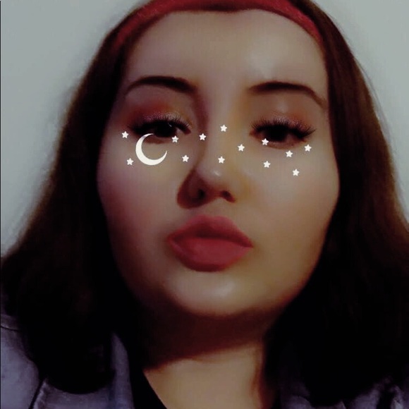 Profile Picture of Angela Causevic (@xannyangela) on Poshmark
