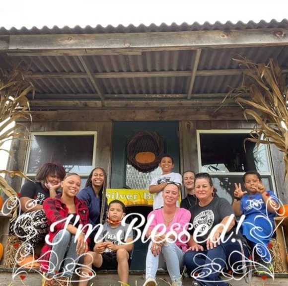 Profile Picture of Sherri Mignault (@sherrimignault) on Poshmark