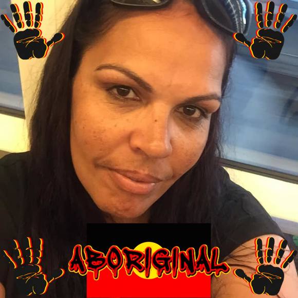 Profile Picture of Vanessa Chipper (@vanessachipper) on Poshmark