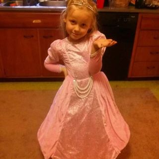 Profile Picture of Sharon McCartney (@sharon_rakay) on Instagram