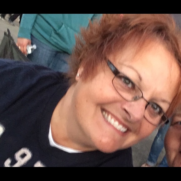 Profile Picture of Sherry Partin (@shero1) on Poshmark