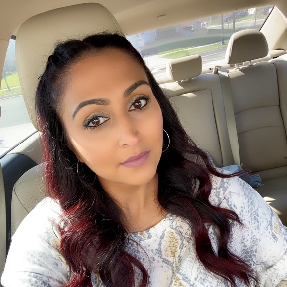 Profile Picture of Shetal Desai (@shetal112299) on Poshmark