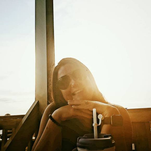 Profile Picture of Larissa Samples brinkley (@lb5) on Poshmark