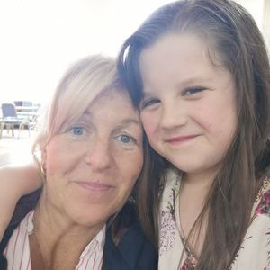 Profile Picture of Kim Henshaw (@KimHenshaw8) on Twitter