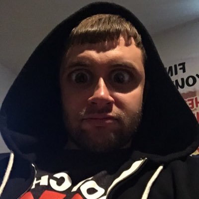 Profile Picture of Christopher Wile (@wilecyoteee) on Twitter