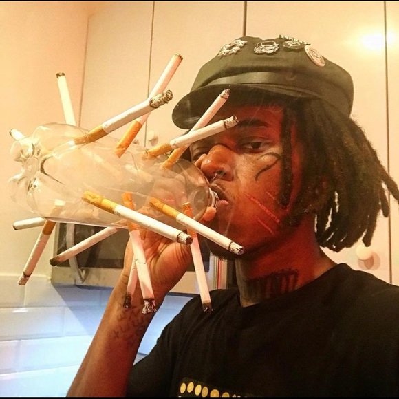 Profile Picture of Nick Defilippis (@nickflip) on Poshmark