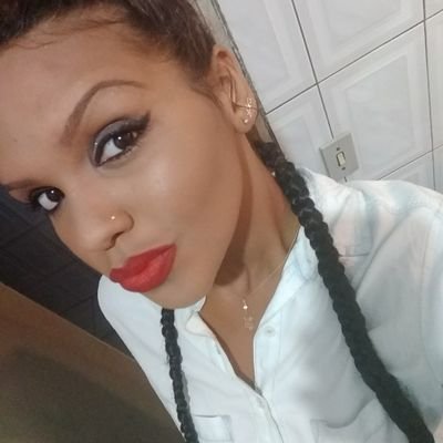 Profile Picture of Verônica Tomas (@veronicatomas22) on Twitter