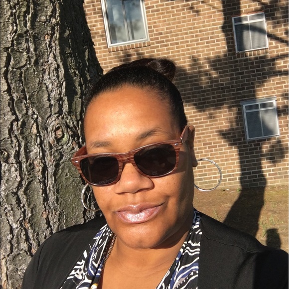 Profile Picture of Raphael Patrick (@leoladyone) on Poshmark