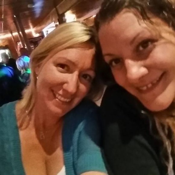 Profile Picture of Pam Roletter lovett (@pkroletter) on Poshmark