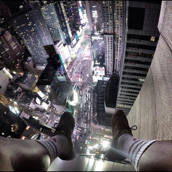 Profile Picture of Cesar Reyes (@kicksnfits) on Poshmark