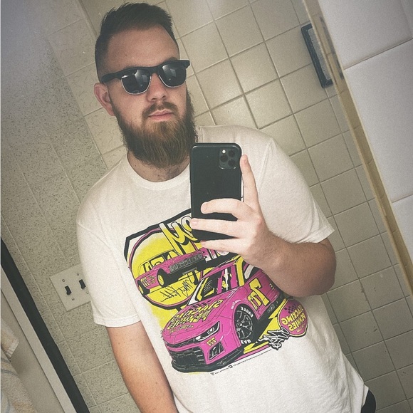 Profile Picture of Cody Csontos (@csontos96) on Poshmark