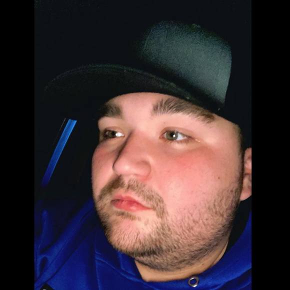 Profile Picture of Cody Rayburn (@tankrayburn) on Poshmark